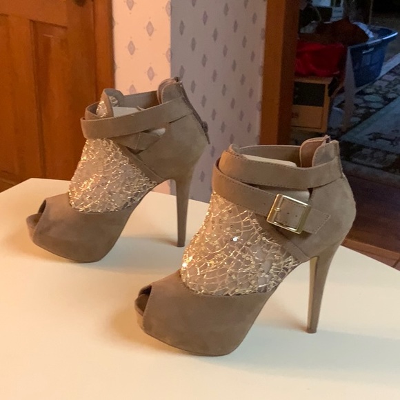 Styluxe Platform Booties - Picture 3 of 6